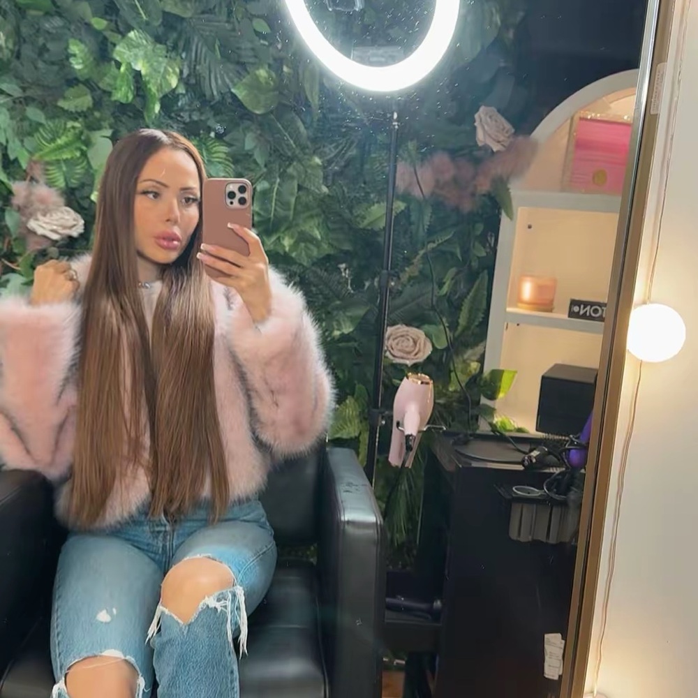 Soft Pink Faux Fur Women's Jacket - Stylish Cozy Outerwear